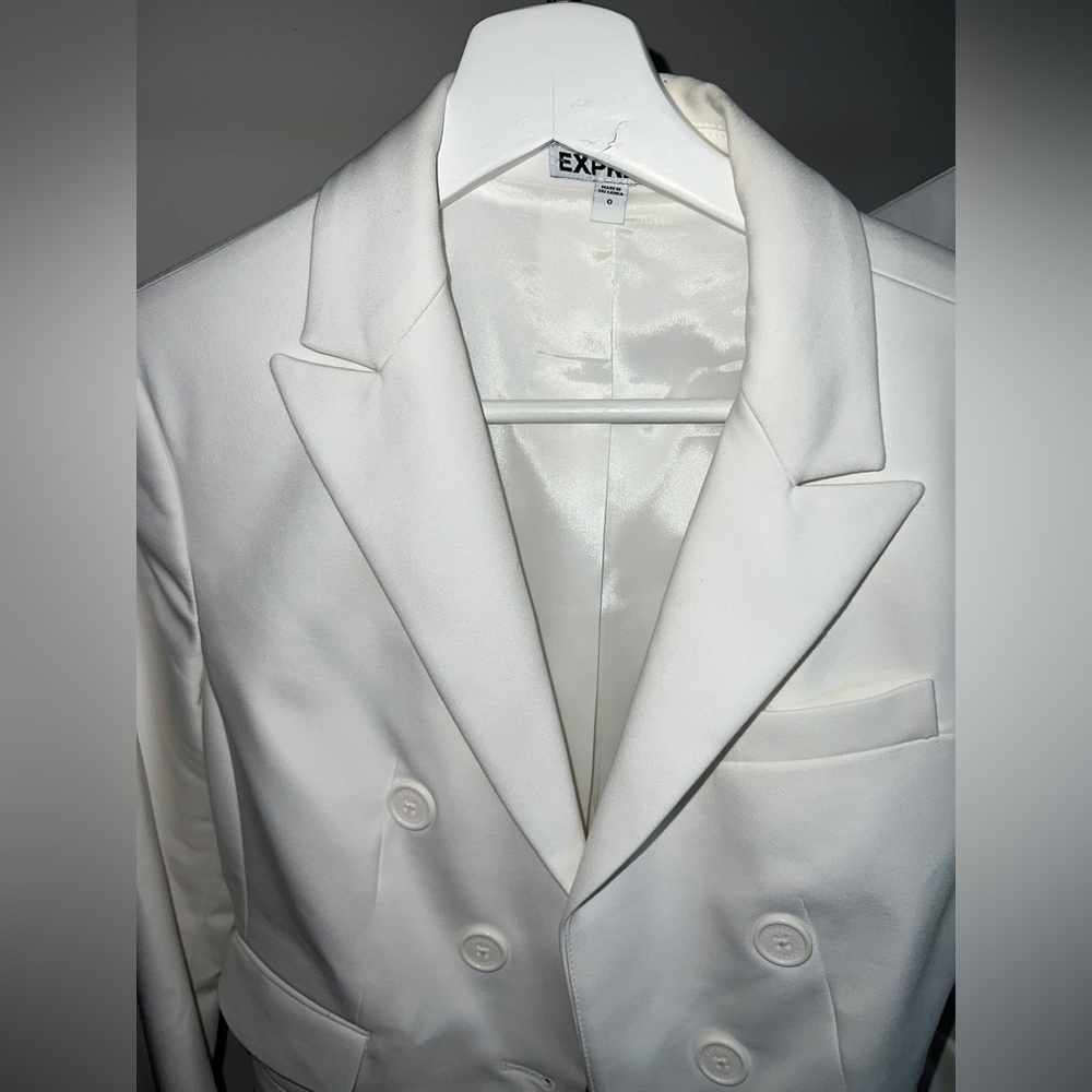 Full white suit with blazer and skirt